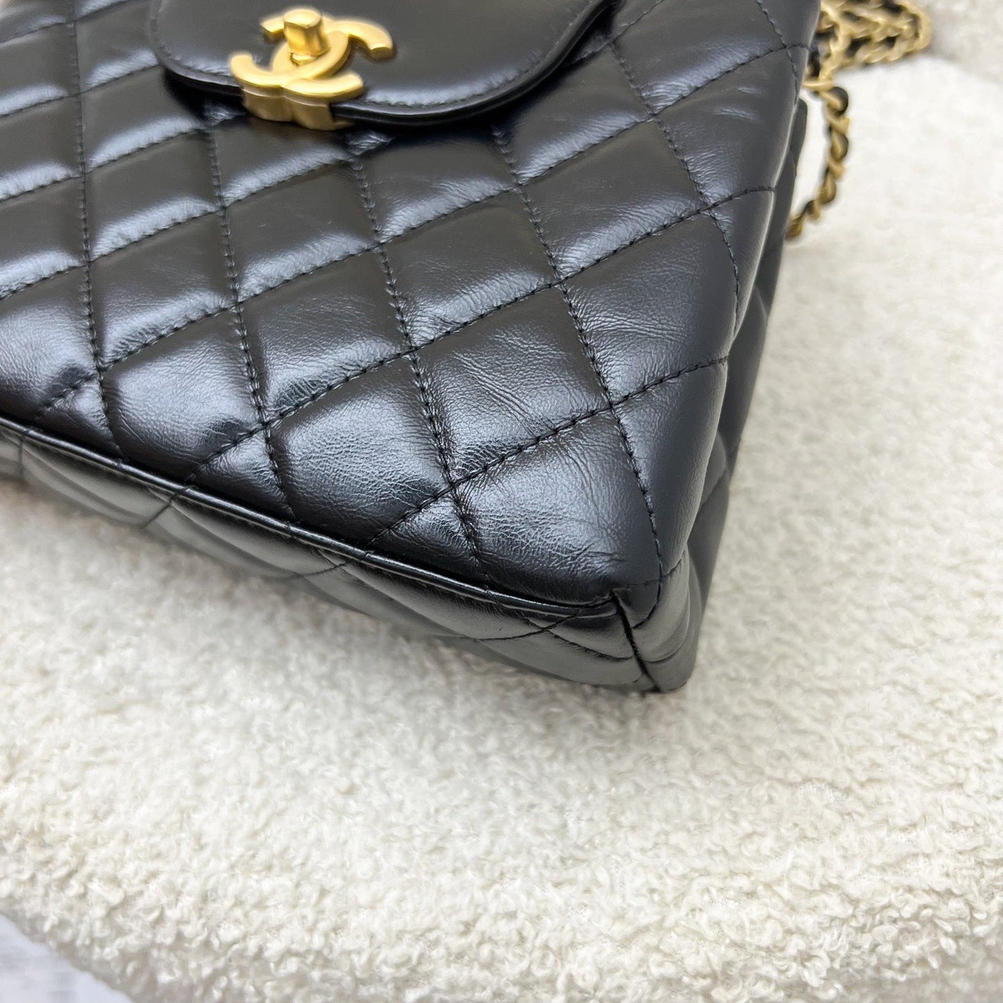 GLM-Mini / Small Kelly Bag in 25C Black Shiny Distressed Calfskin and AGHW