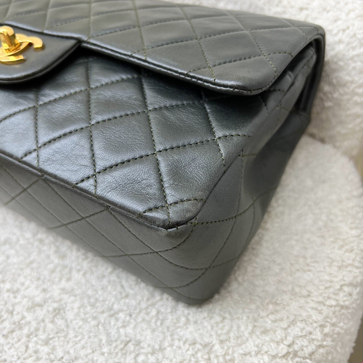 GLM- Medium Classic Flap CF in Dark Green Lambskin and 24K Gold Plated HW