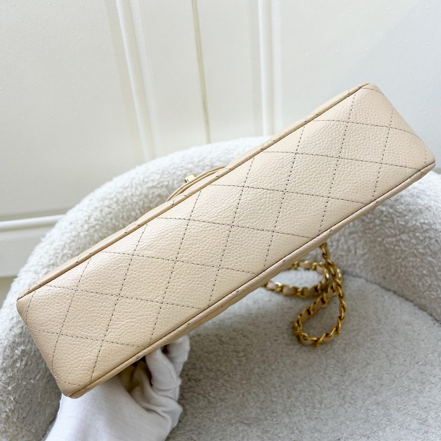 GLM-Medium Classic Flap CF in Beige Caviar and GHW