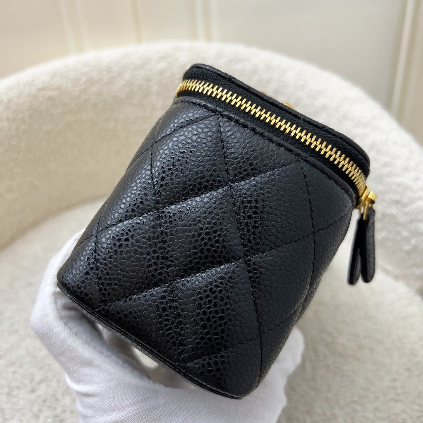 GLM-24B Small Vanity in Black Caviar and AGHW