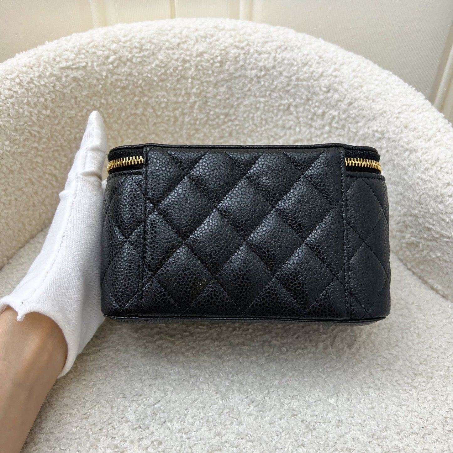GLM-24B Small Vanity in Black Caviar and AGHW