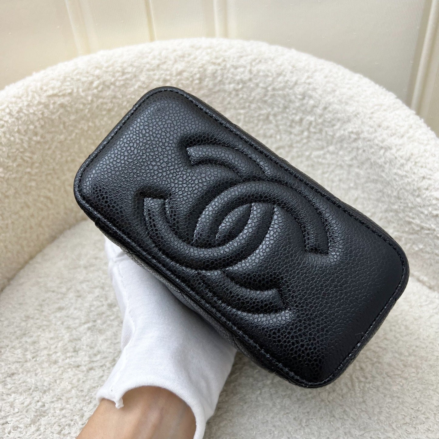 GLM-24B Small Vanity in Black Caviar and AGHW