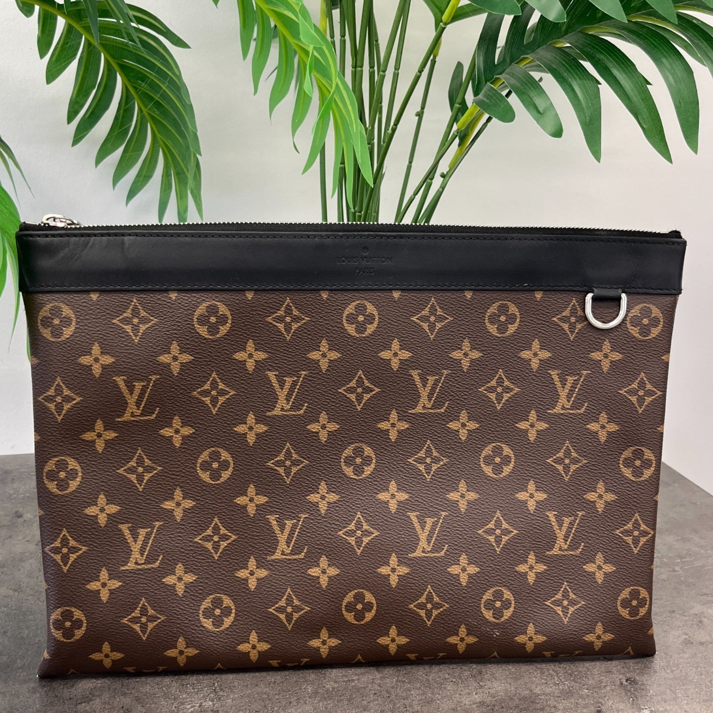 Men's Monogram Discovery Pochette Gm Clutch Brown
