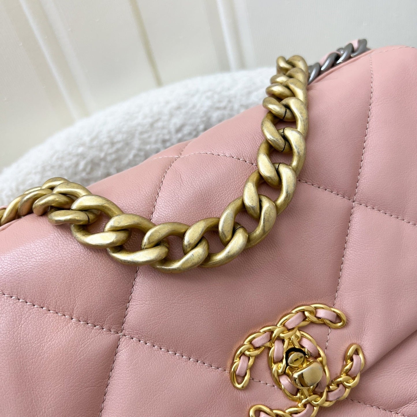 GLM-19 Small Flap in Light Pink Goatskin and 3-tone HW