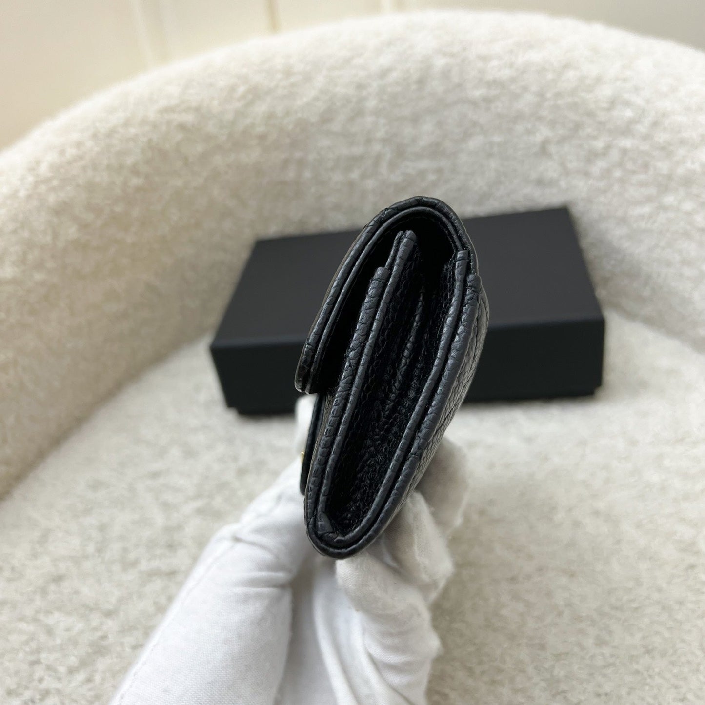 GLM-Classic Snap Card Holder in Black Caviar and GHW