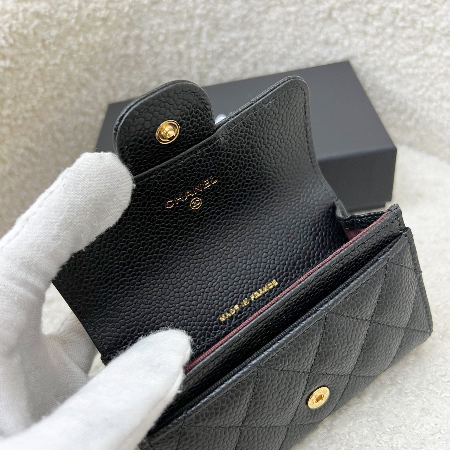 GLM-Classic Snap Card Holder in Black Caviar and GHW