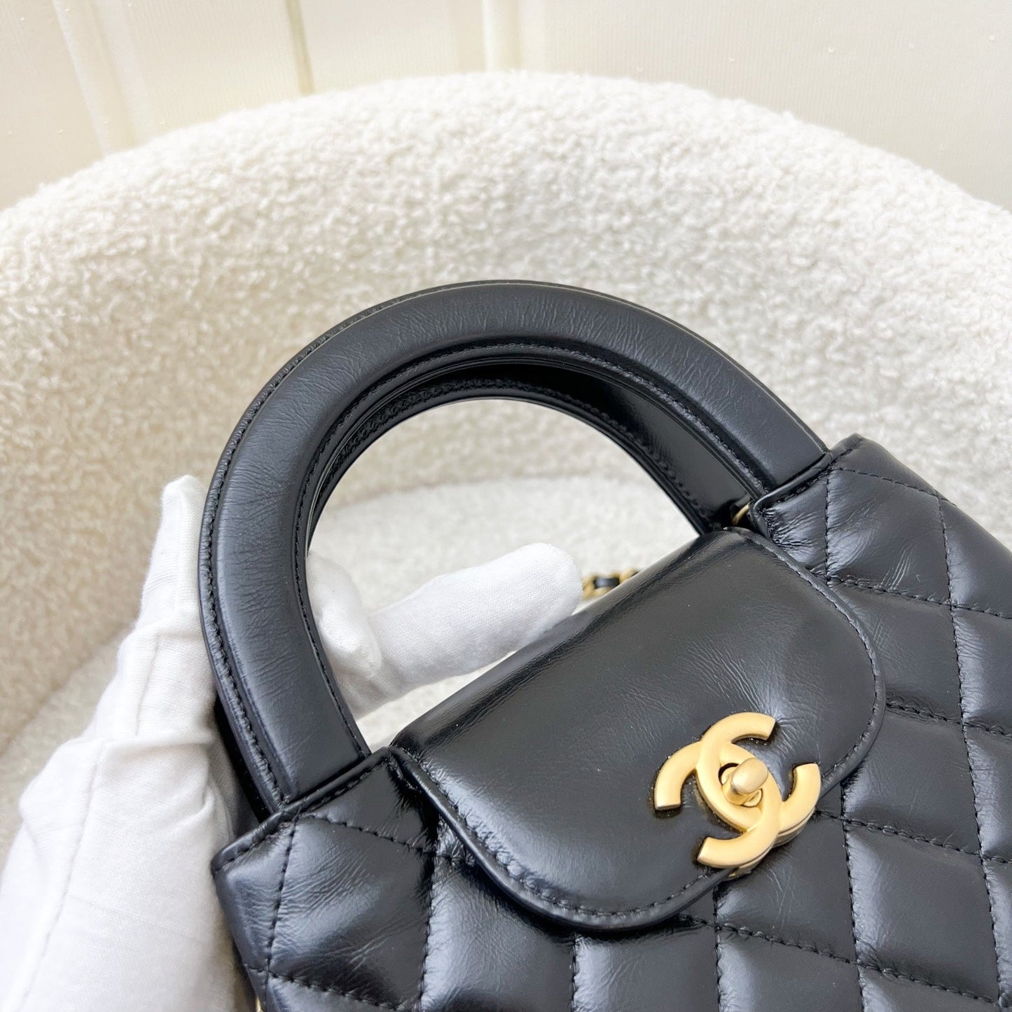 GLM-Mini / Small Kelly Bag in 25C Black Shiny Distressed Calfskin and AGHW (Model: AS4416)