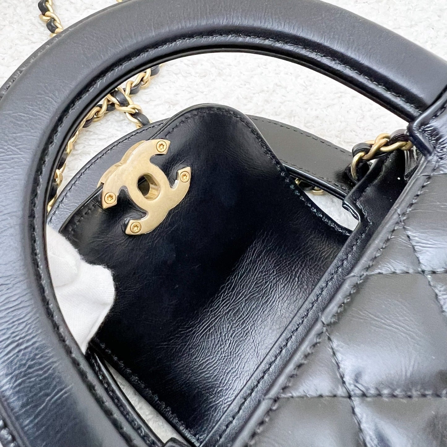 GLM-Mini / Small Kelly Bag in 25C Black Shiny Distressed Calfskin and AGHW (Model: AS4416)