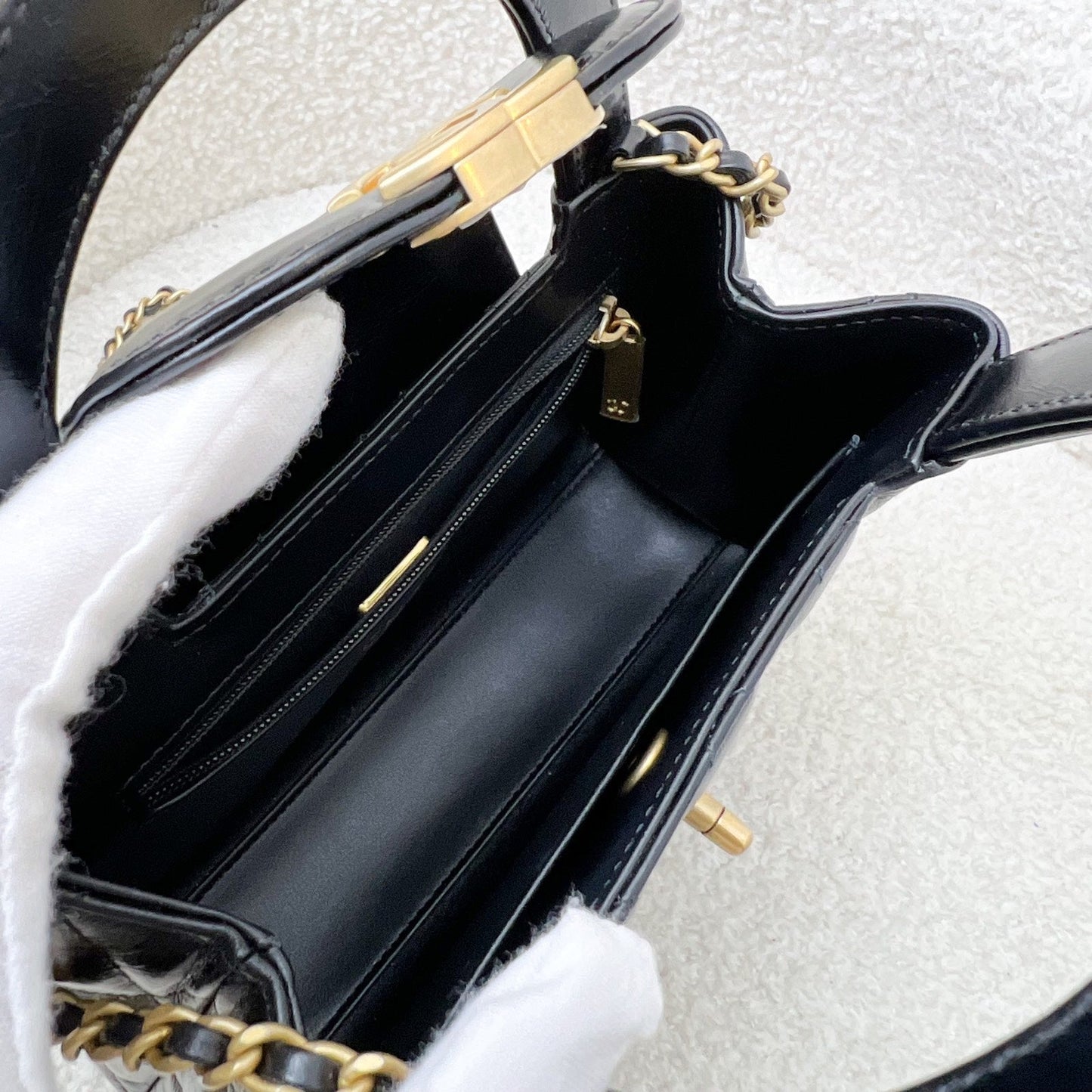 GLM-Mini / Small Kelly Bag in 25C Black Shiny Distressed Calfskin and AGHW (Model: AS4416)