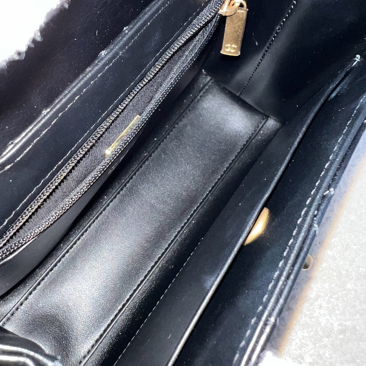 GLM-Mini / Small Kelly Bag in 25C Black Shiny Distressed Calfskin and AGHW (Model: AS4416)