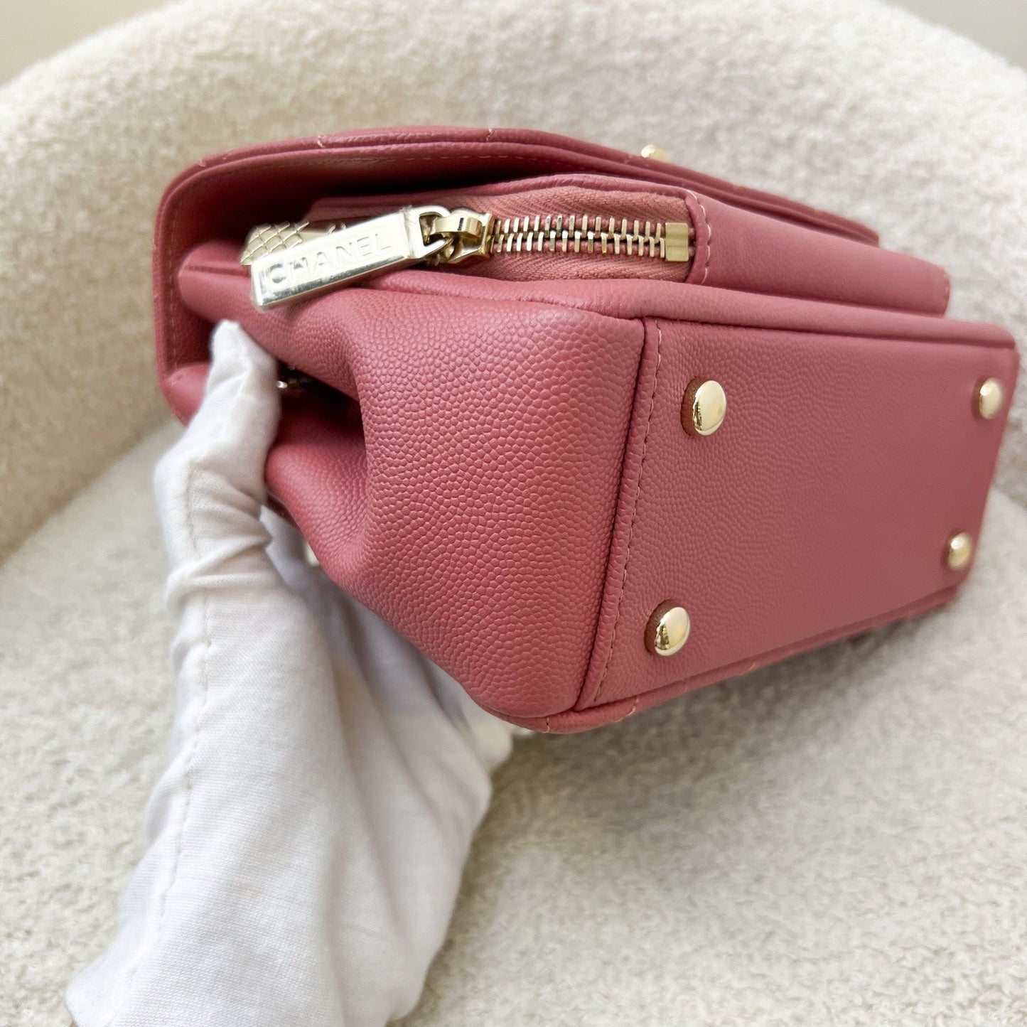 GLM-Small Business Affinity Flap in Pink Caviar and LGHW