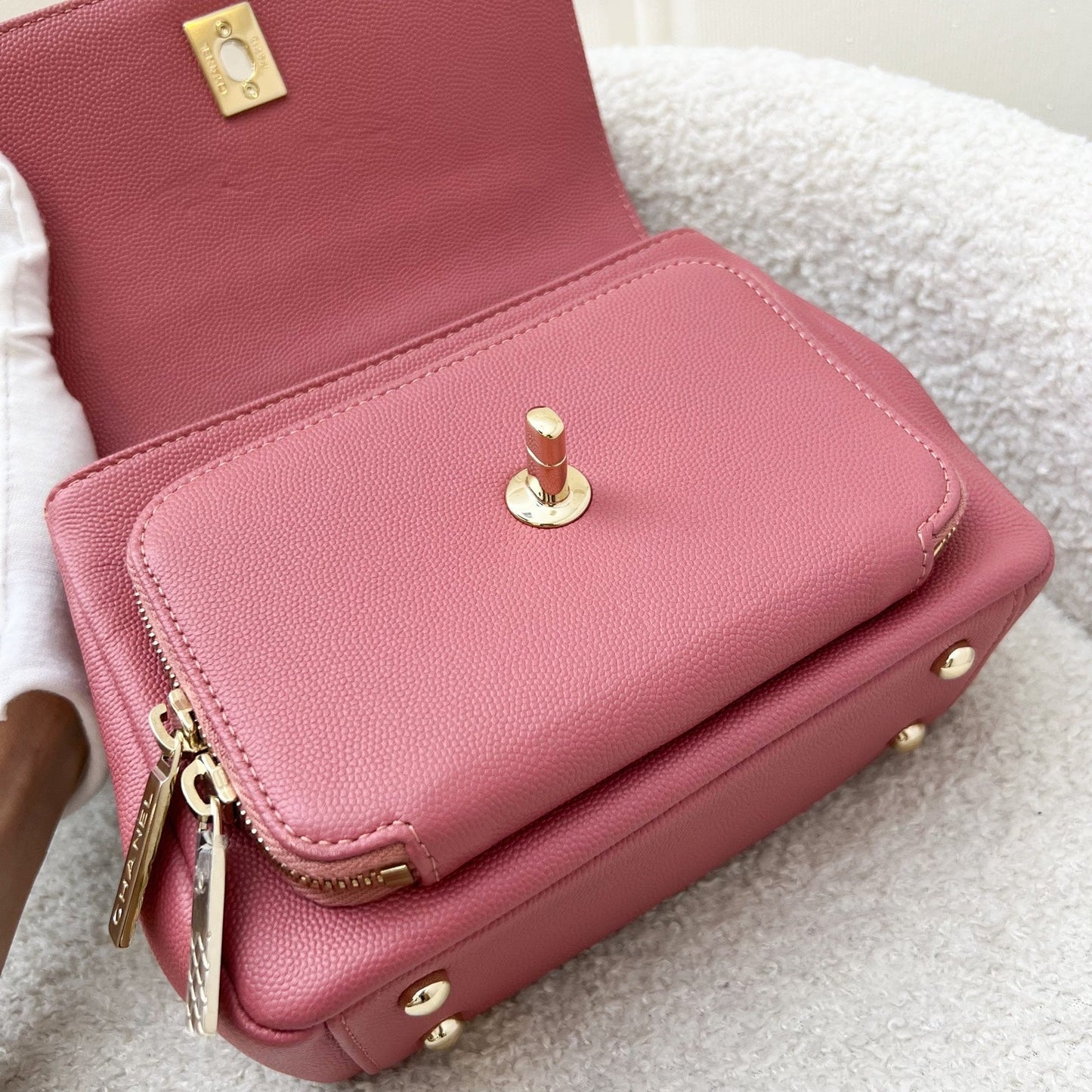 GLM-Small Business Affinity Flap in Pink Caviar and LGHW