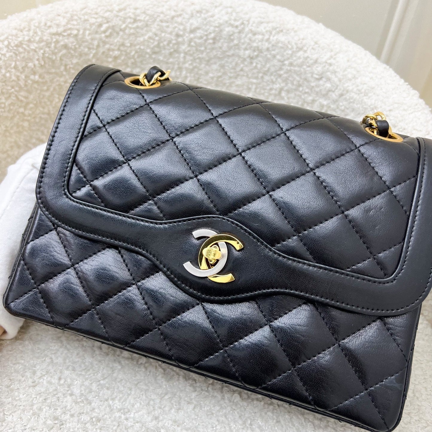 GLM- Seasonal Small Flap with 2-tone Turn Lock and 24K Gold-Plated HW