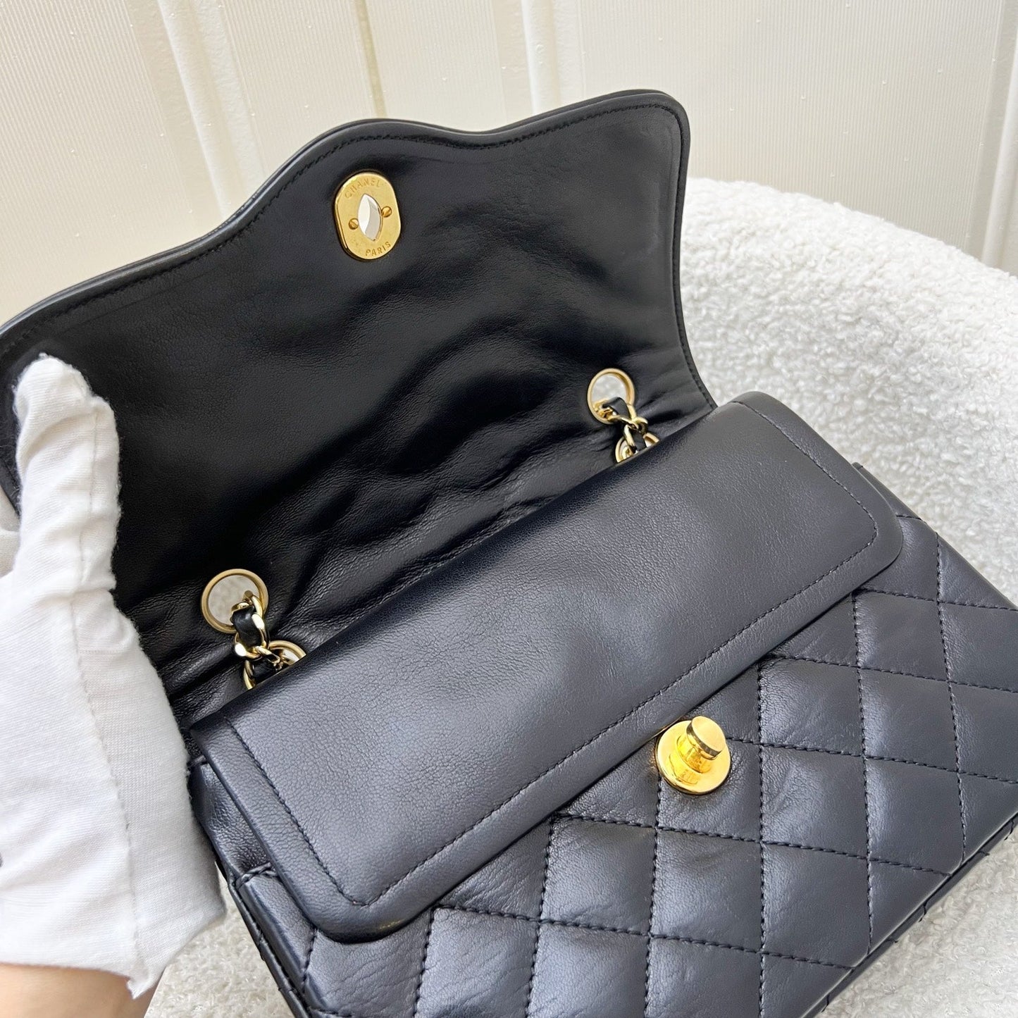 GLM- Seasonal Small Flap with 2-tone Turn Lock and 24K Gold-Plated HW