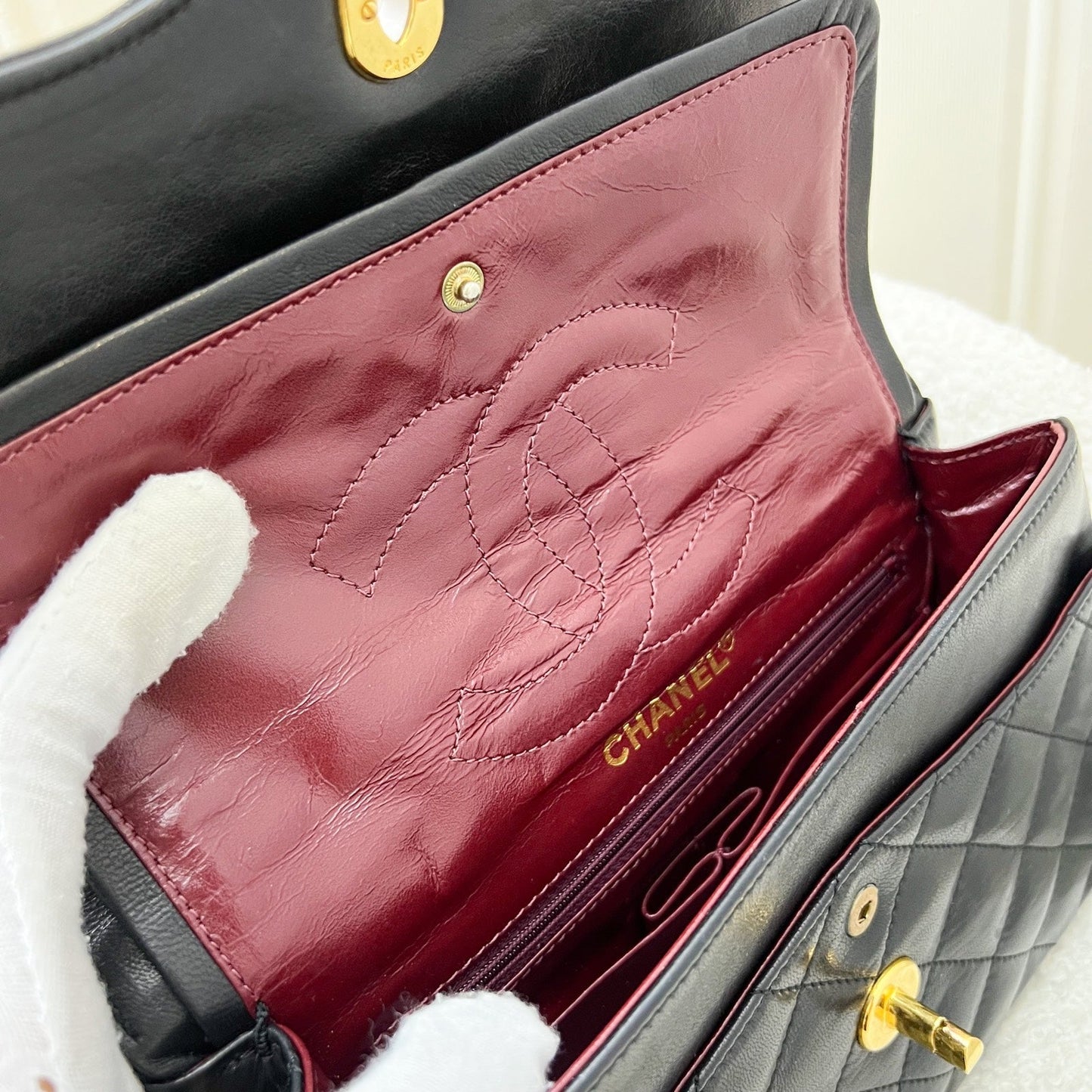 GLM- Seasonal Small Flap with 2-tone Turn Lock and 24K Gold-Plated HW