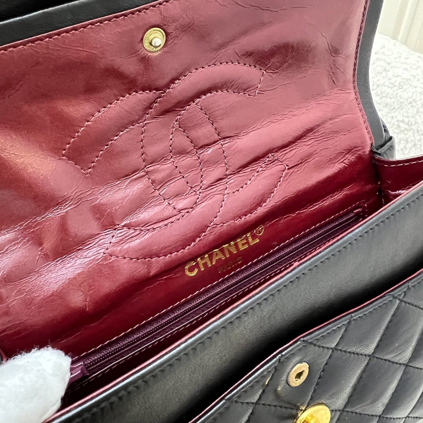GLM- Seasonal Small Flap with 2-tone Turn Lock and 24K Gold-Plated HW