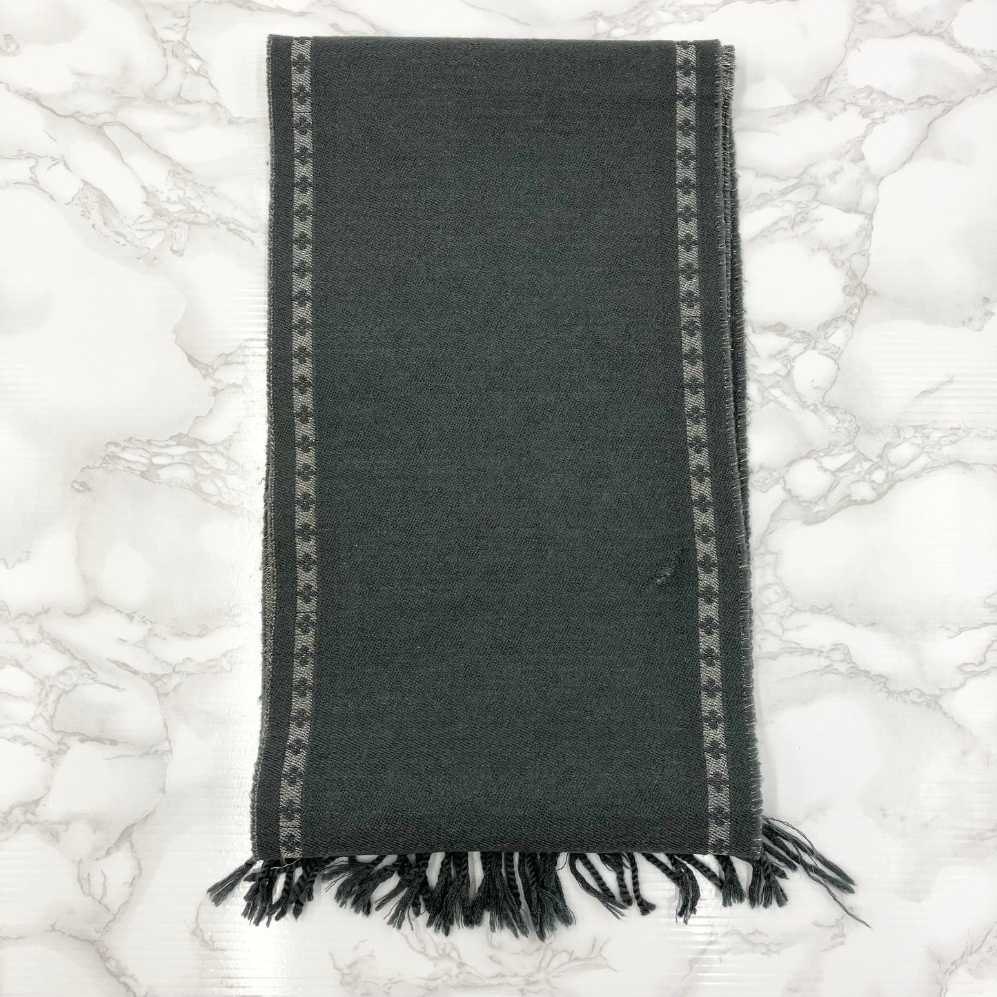 LOUIS VUITTON monogram muffler