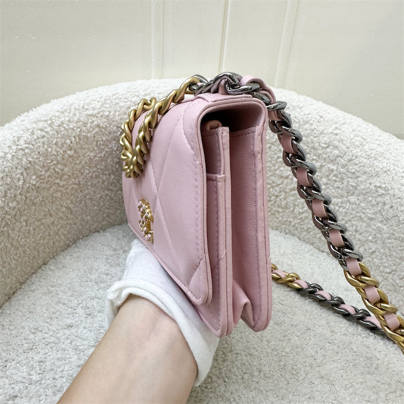 GLM-19 Wallet on Chain WOC in 22B Pink Lambskin and 3-Tone HW (Model: AP0957)