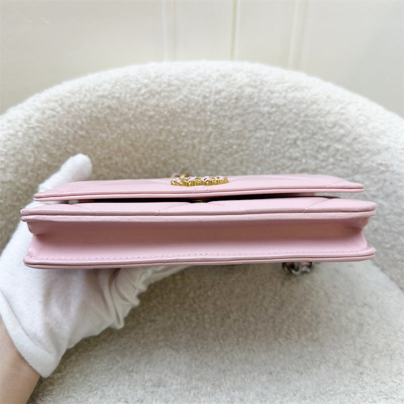 GLM-19 Wallet on Chain WOC in 22B Pink Lambskin and 3-Tone HW (Model: AP0957)