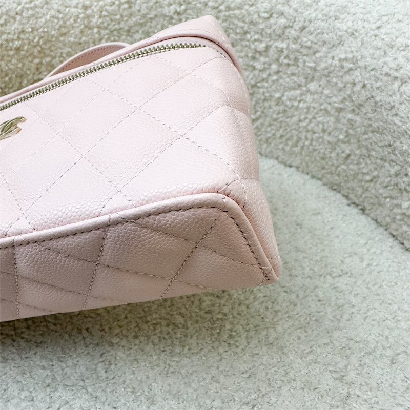 GLM-Vanity / Clutch with Chain (LP Style Bag) in 25S Light Pink Caviar and LGHW (Model: AP4385)