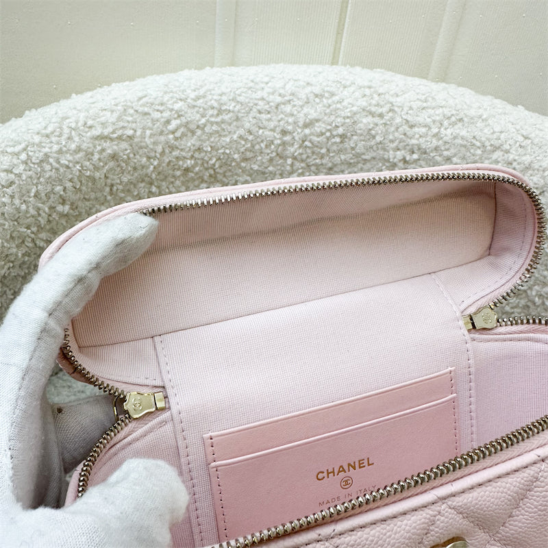 GLM-Vanity / Clutch with Chain (LP Style Bag) in 25S Light Pink Caviar and LGHW (Model: AP4385)