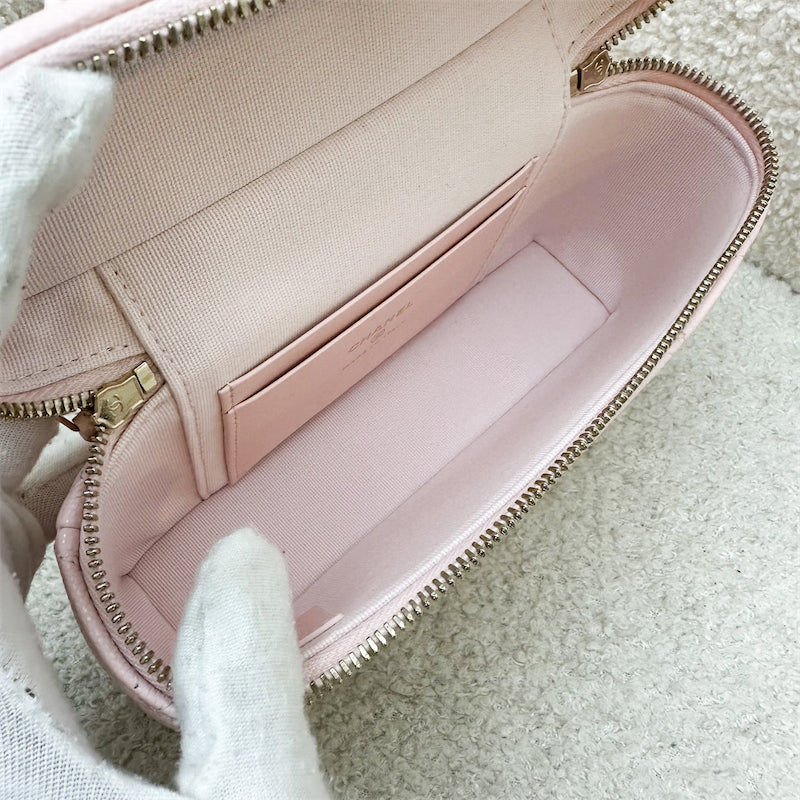 GLM-Vanity / Clutch with Chain (LP Style Bag) in 25S Light Pink Caviar and LGHW (Model: AP4385)