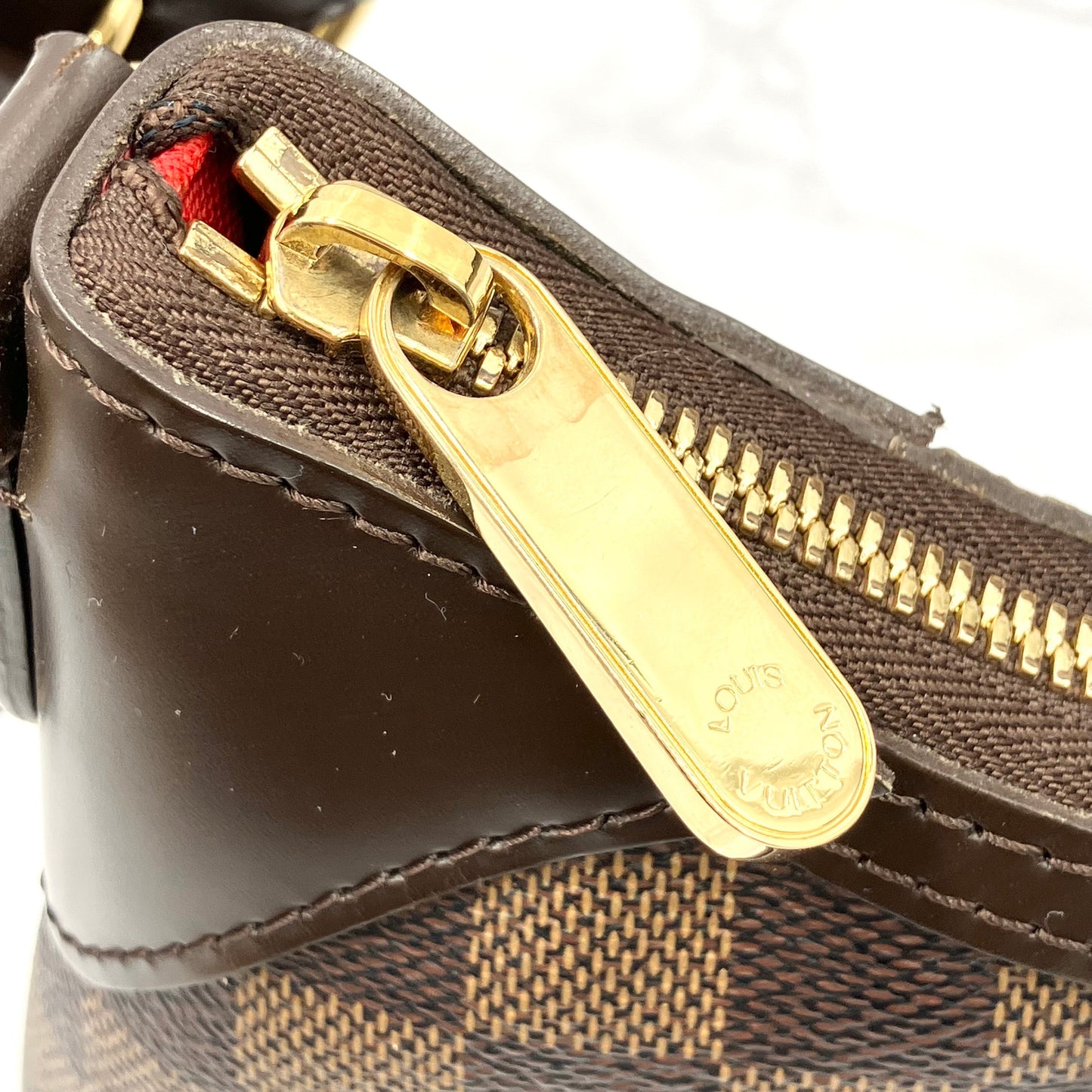 LOUIS VUITTON Damier Thames PM
