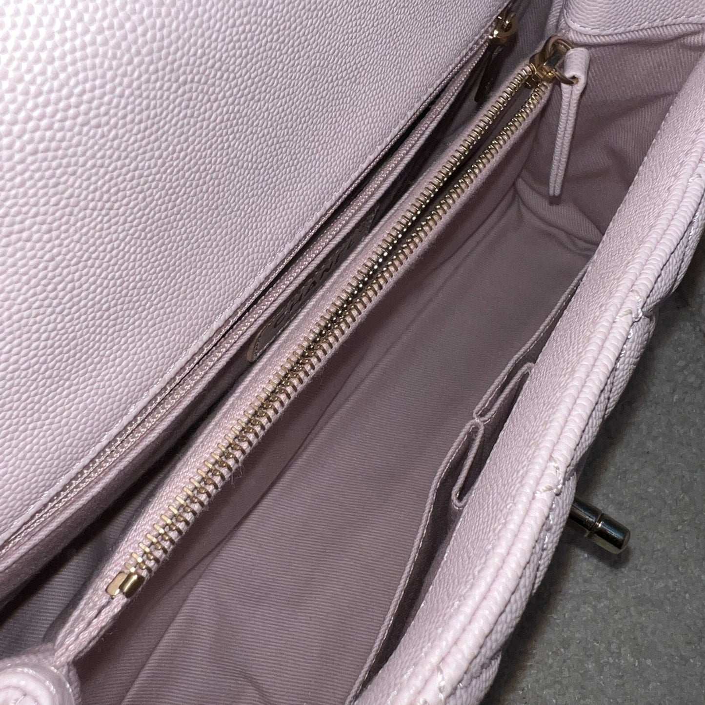 GLM-Medium 29cm Coco Handle in 20A Lilac Caviar and LGHW