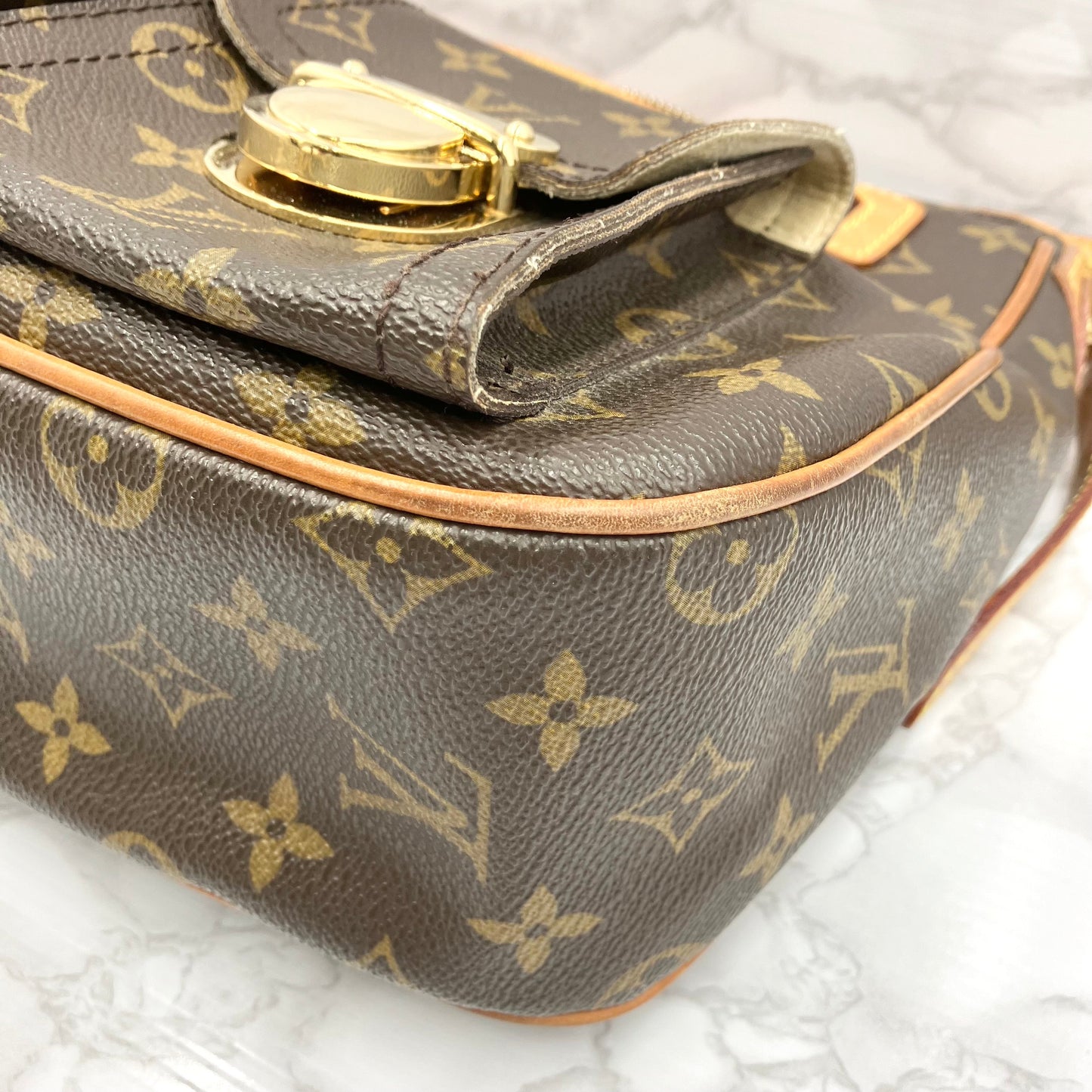 LOUIS VUITTON Monogram Hudson GM
