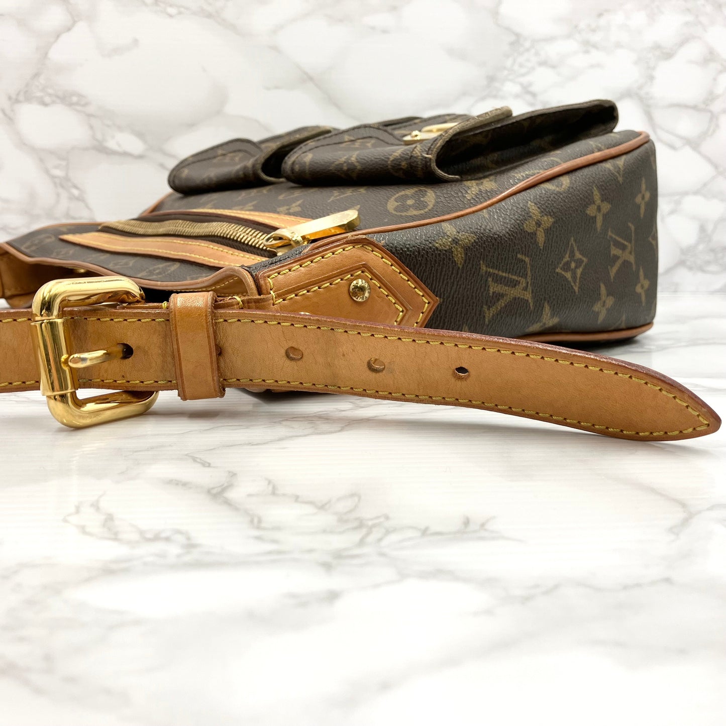LOUIS VUITTON Monogram Hudson GM