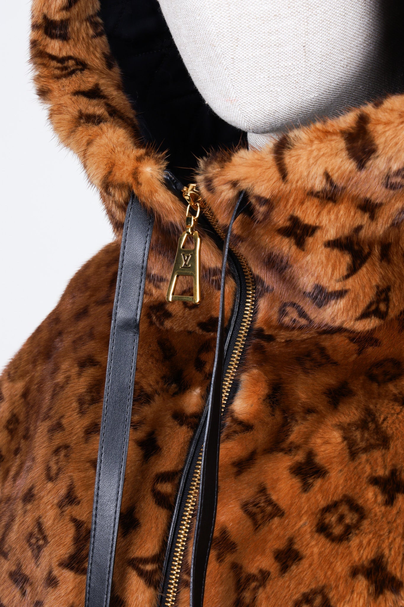 LOUIS VUITTON Open Arm Jacket MNG Mink