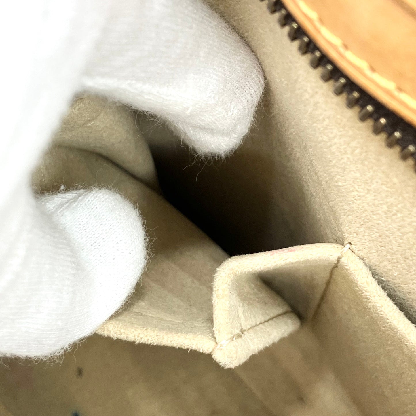 LOUIS VUITTON Monogram Hudson GM
