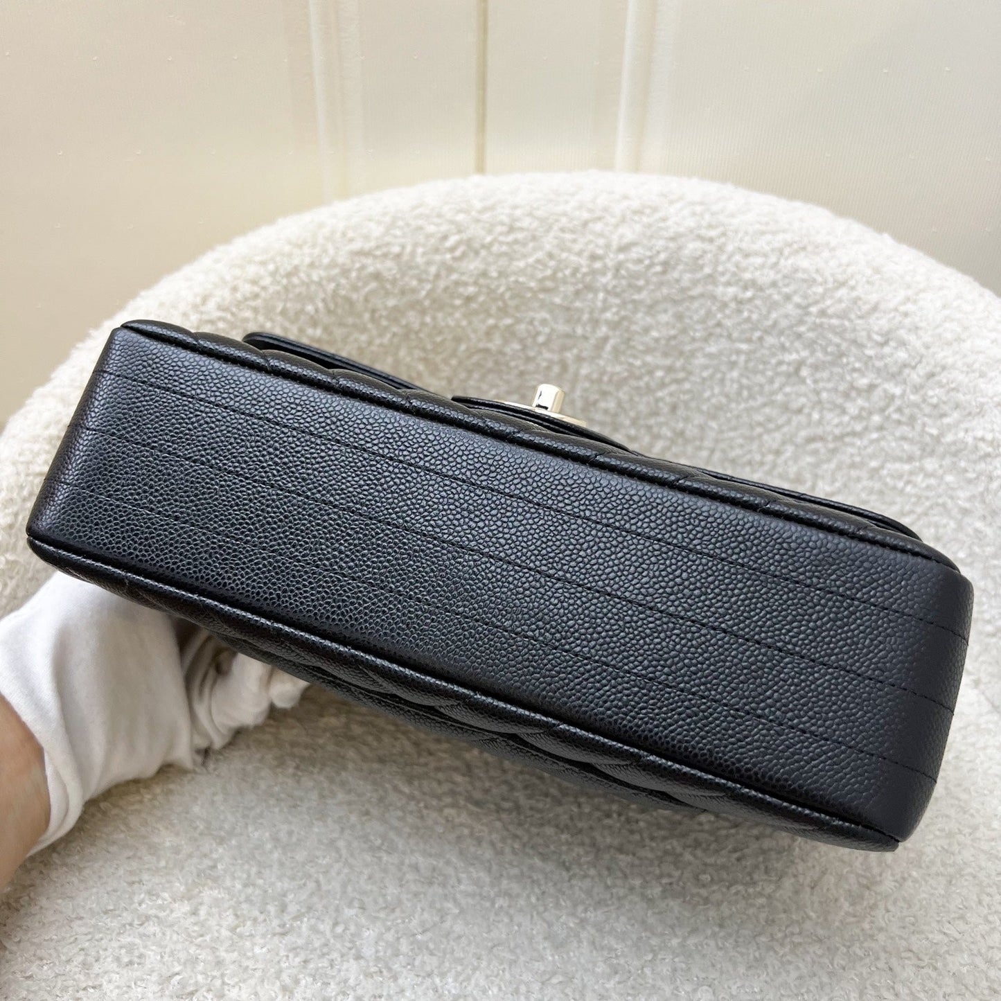 GLM-Small Classic Flap CF in Chevron Quilted Black Caviar and LGHW (Model: A01113)