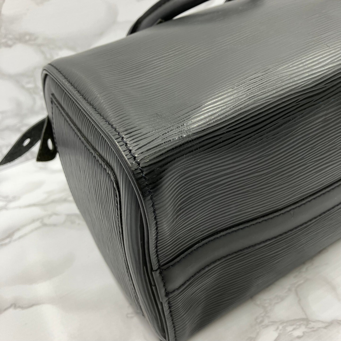 LOUIS VUITTON Epi Speedy25