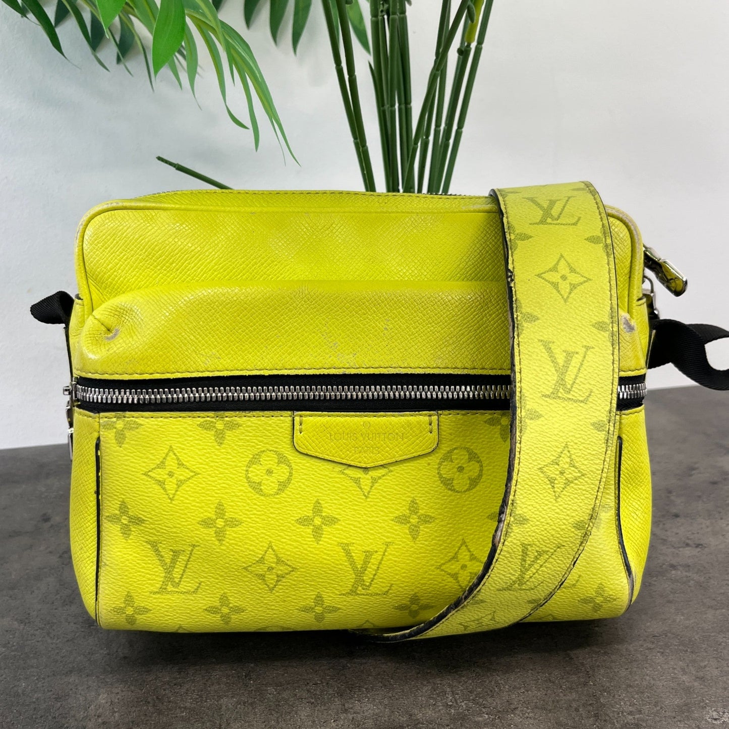 Men's Outdoor Messenger Bag Yellow