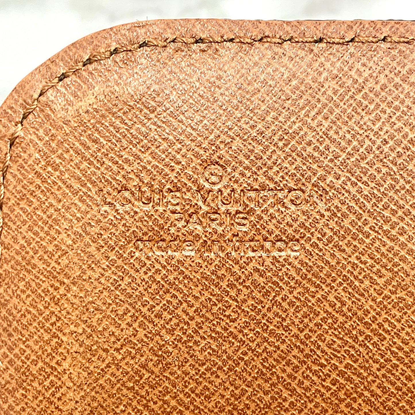 LOUIS VUITTON Monogram cartochiere
