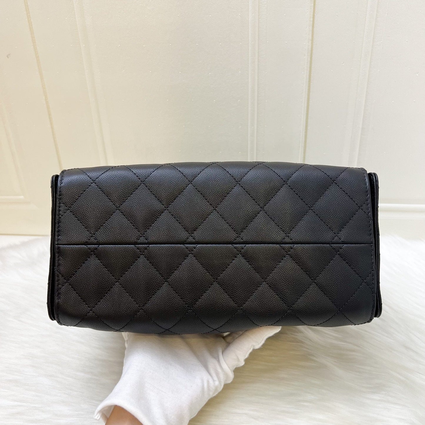 GLM-25 Small Hobo Bag in Black Caviar and AGHW (Model: AS5293)
