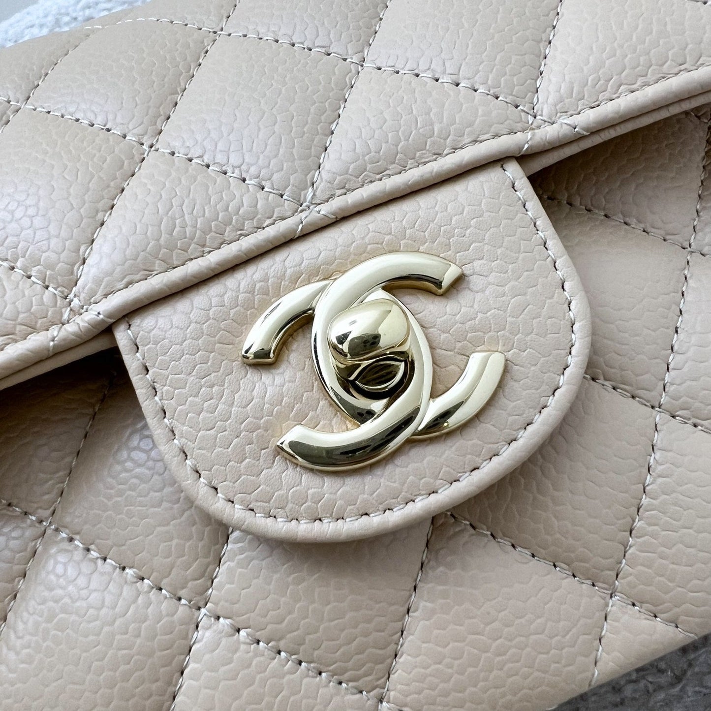 GLM-Small Classic Flap CF in Beige Caviar and GHW