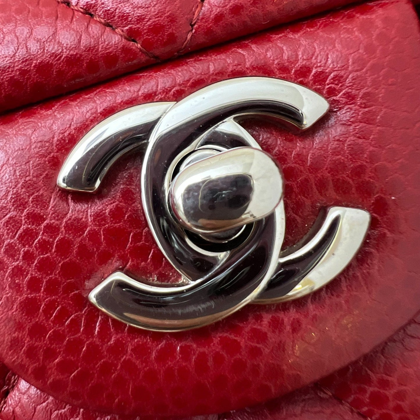 GLM-Medium Classic Flap CF in Red Caviar and SHW