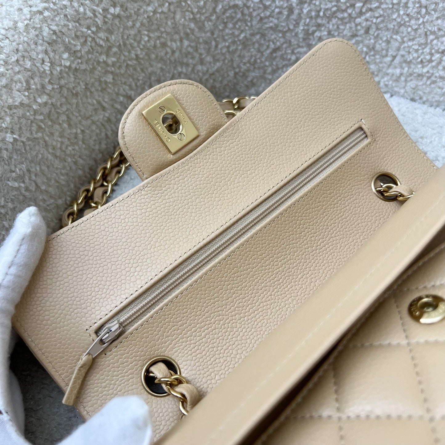 GLM-Small Classic Flap CF in Beige Caviar and GHW