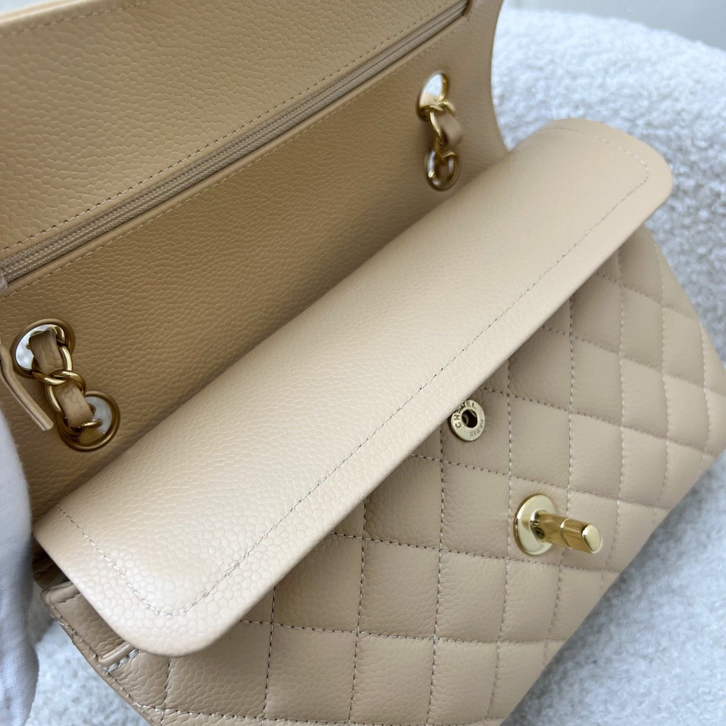 GLM-Small Classic Flap CF in Beige Caviar and GHW