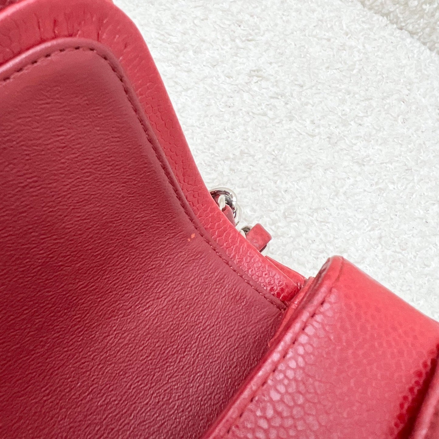 GLM-Medium Classic Flap CF in Red Caviar and SHW