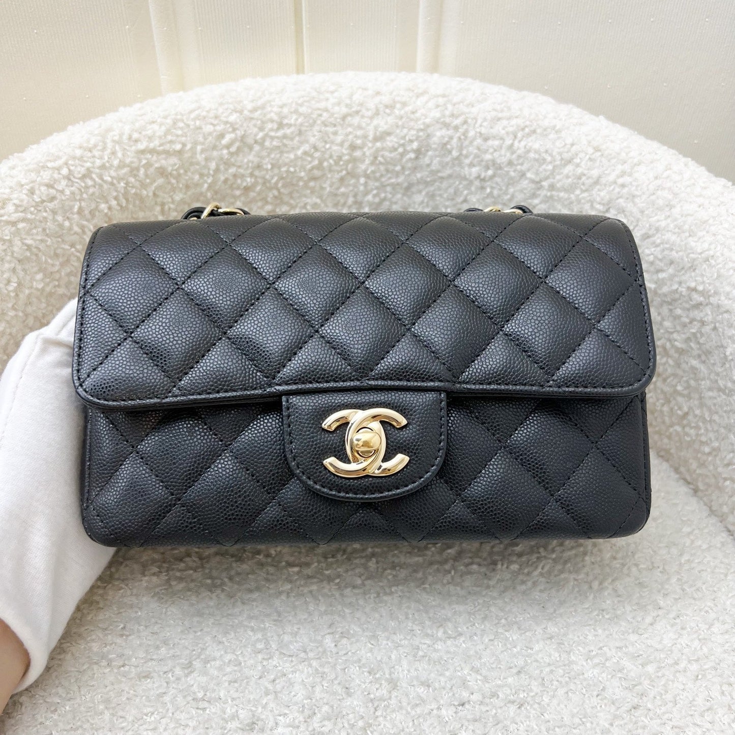 GLM-Mini Rectangle Classic Flap in Black Caviar and LGHW