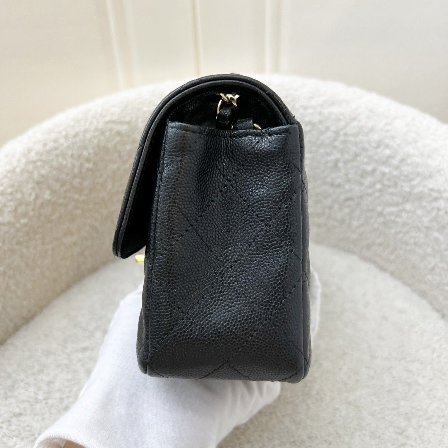 GLM-Mini Rectangle Classic Flap in Black Caviar and LGHW