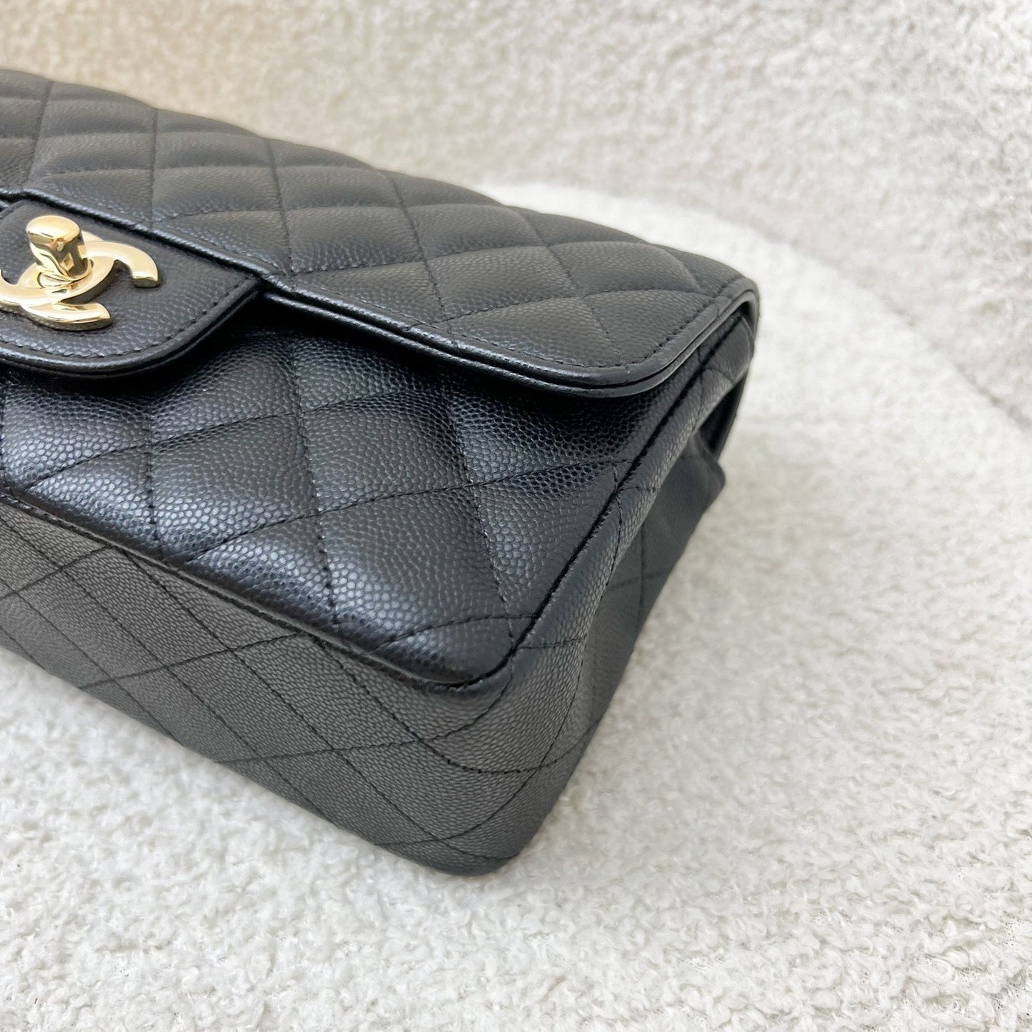 GLM-Mini Rectangle Classic Flap in Black Caviar and LGHW