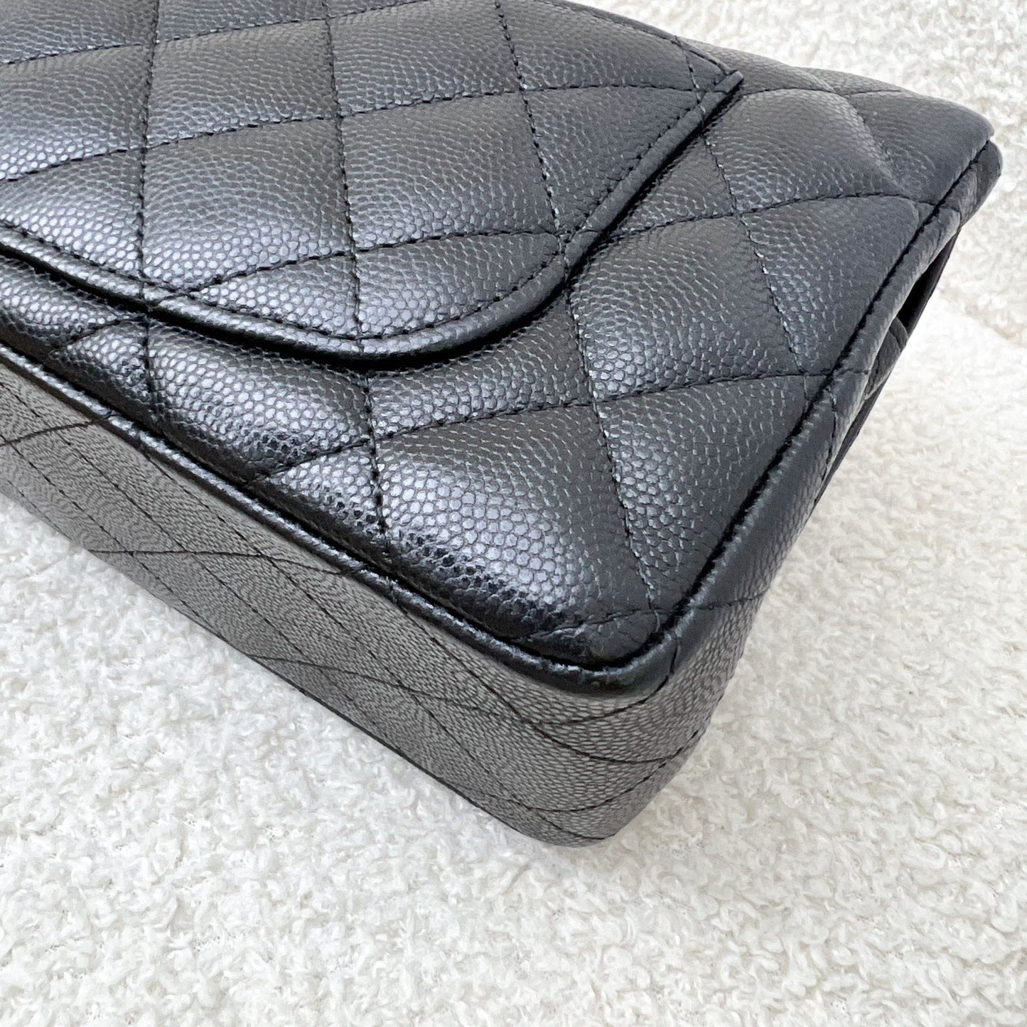 GLM-Mini Rectangle Classic Flap in Black Caviar and LGHW