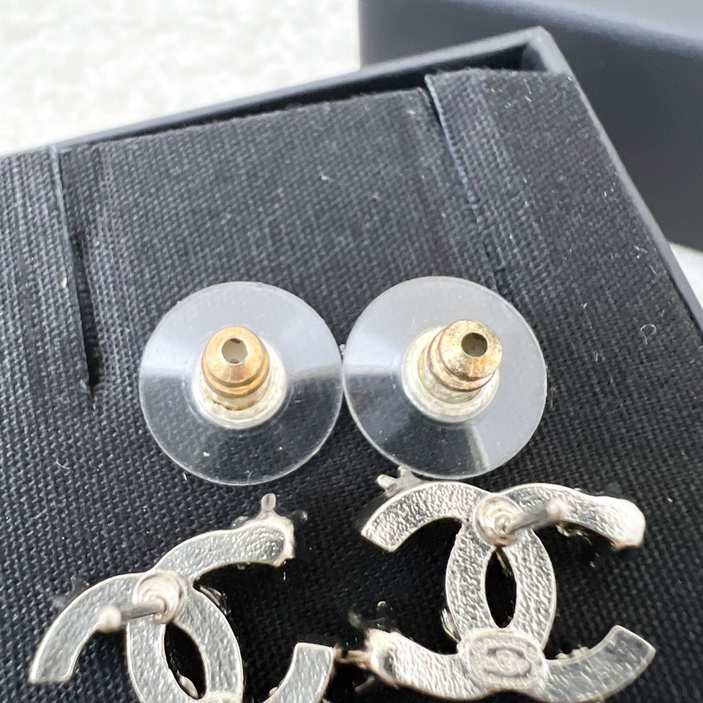 GLM-23P GLM- Logo Earrings with Crystal