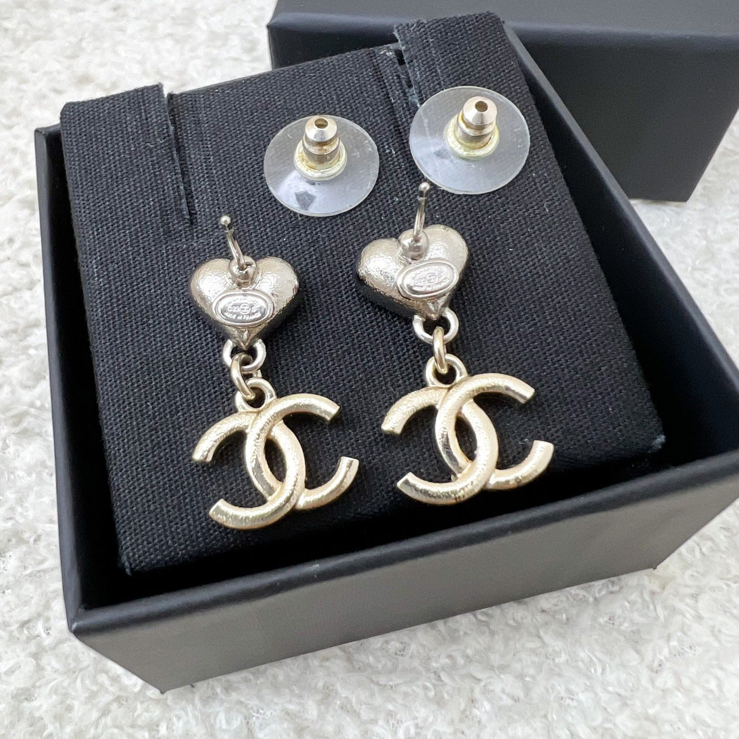 GLM-23S Crystal GLM- Heart Drop Earrings in LGHW