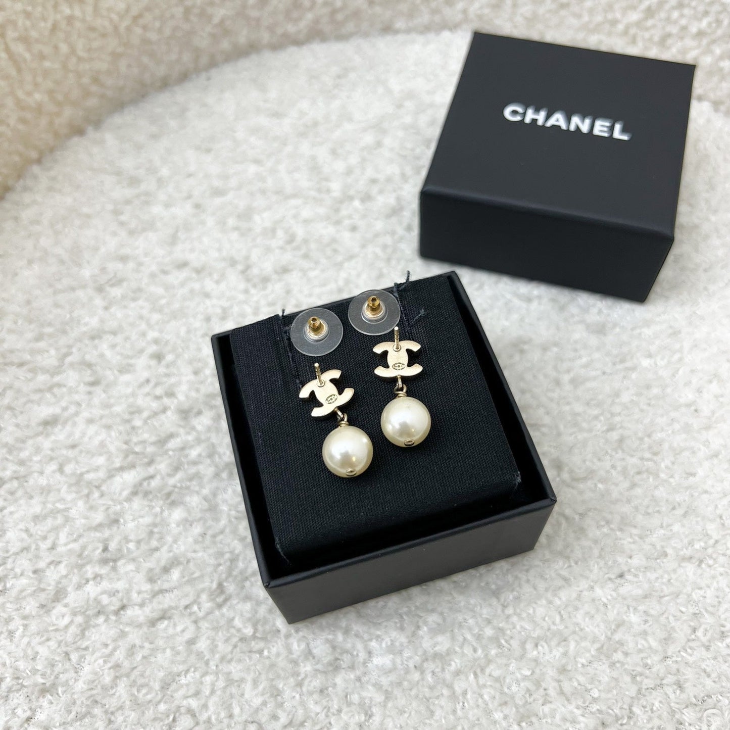 GLM-GLM- Logo Pearl Drop Earrings