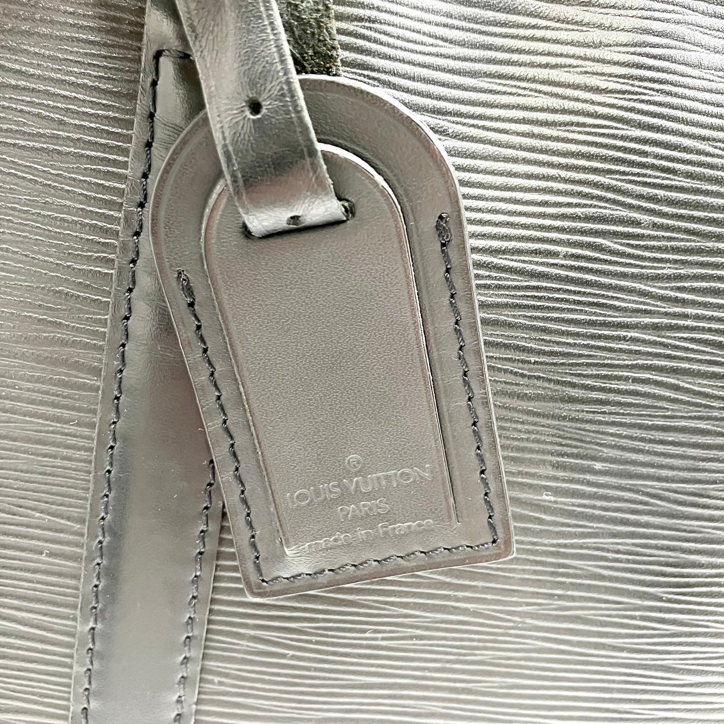 LOUIS VUITTON Epi Porte de Gumain
